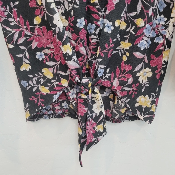BCX Black & Floral Print Tie Front Blouse Top Women's Size XS - Picture 5 of 8